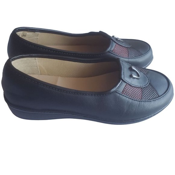 Action Black with Red Trim Casual Cushioned Loafer Shoes - Picture 3 of 9